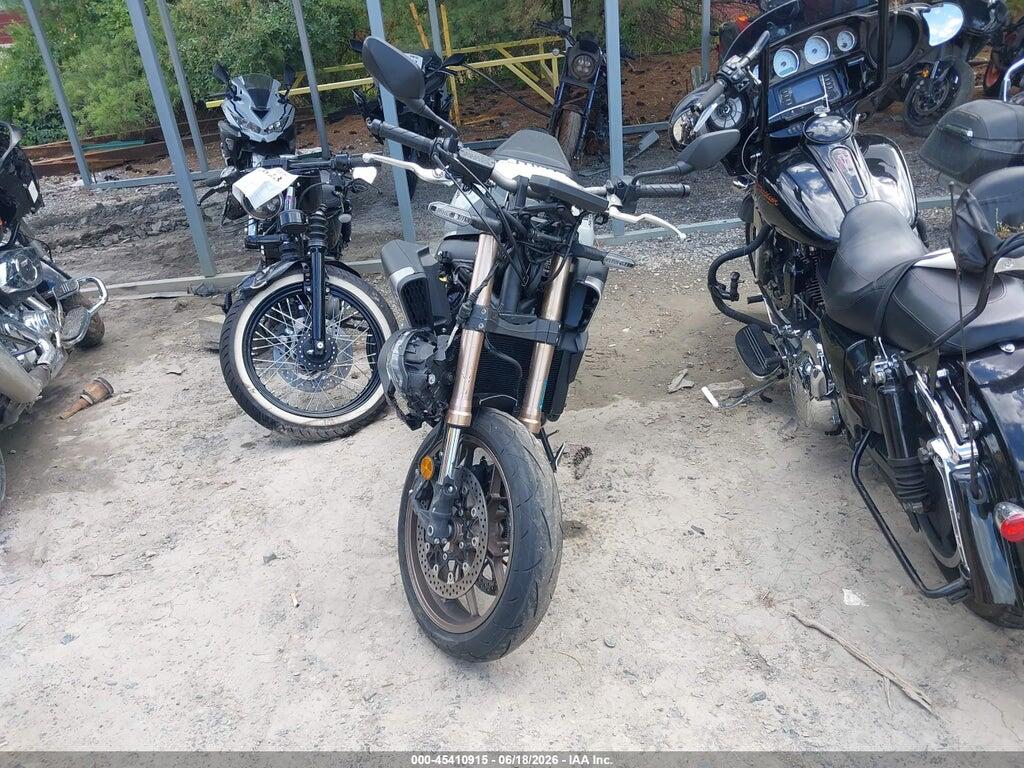 MLHRH1654R5000511 2024 HONDA CB650 photo no. 5