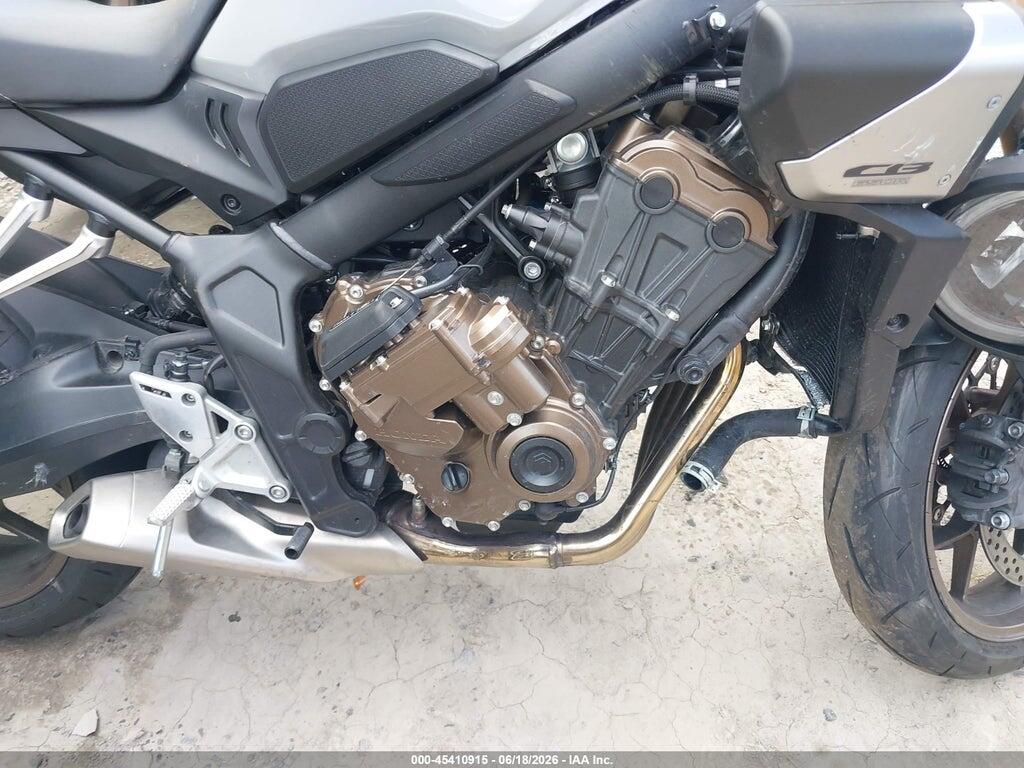 MLHRH1654R5000511 2024 HONDA CB650 photo no. 8