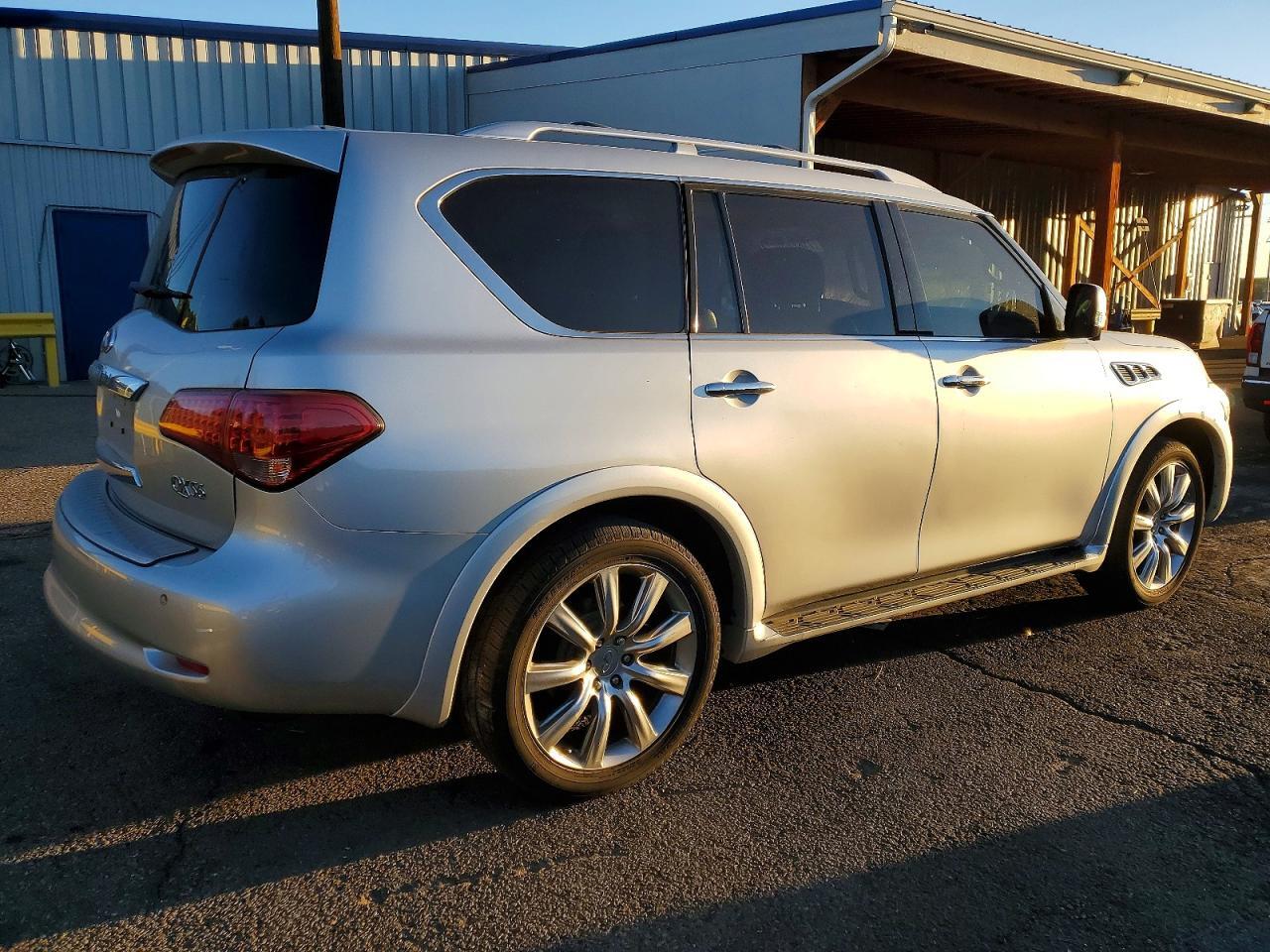 2013 INFINITI QX56 BASE — Фото 3 из 13