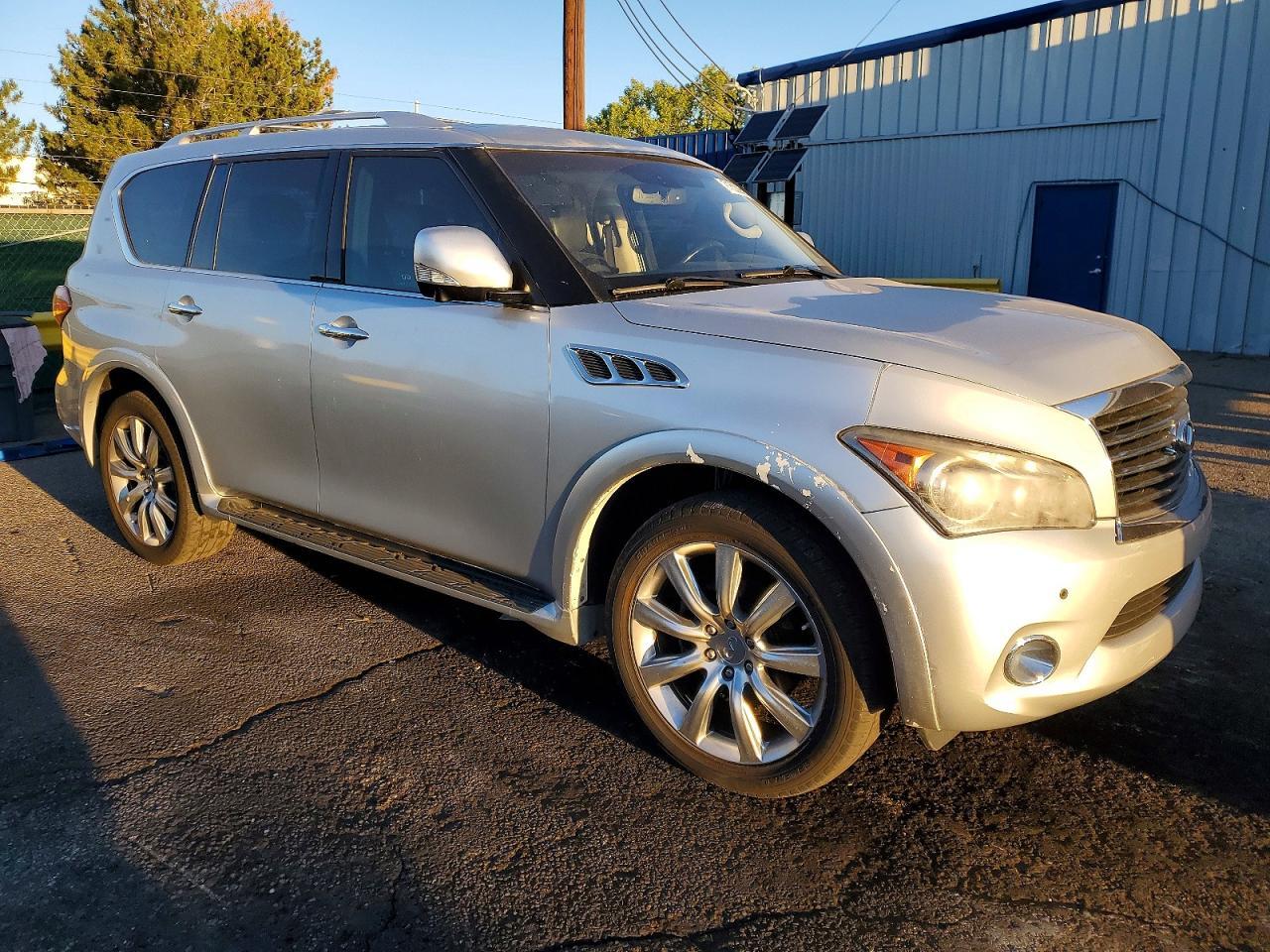 2013 INFINITI QX56 BASE — Фото 4 из 13