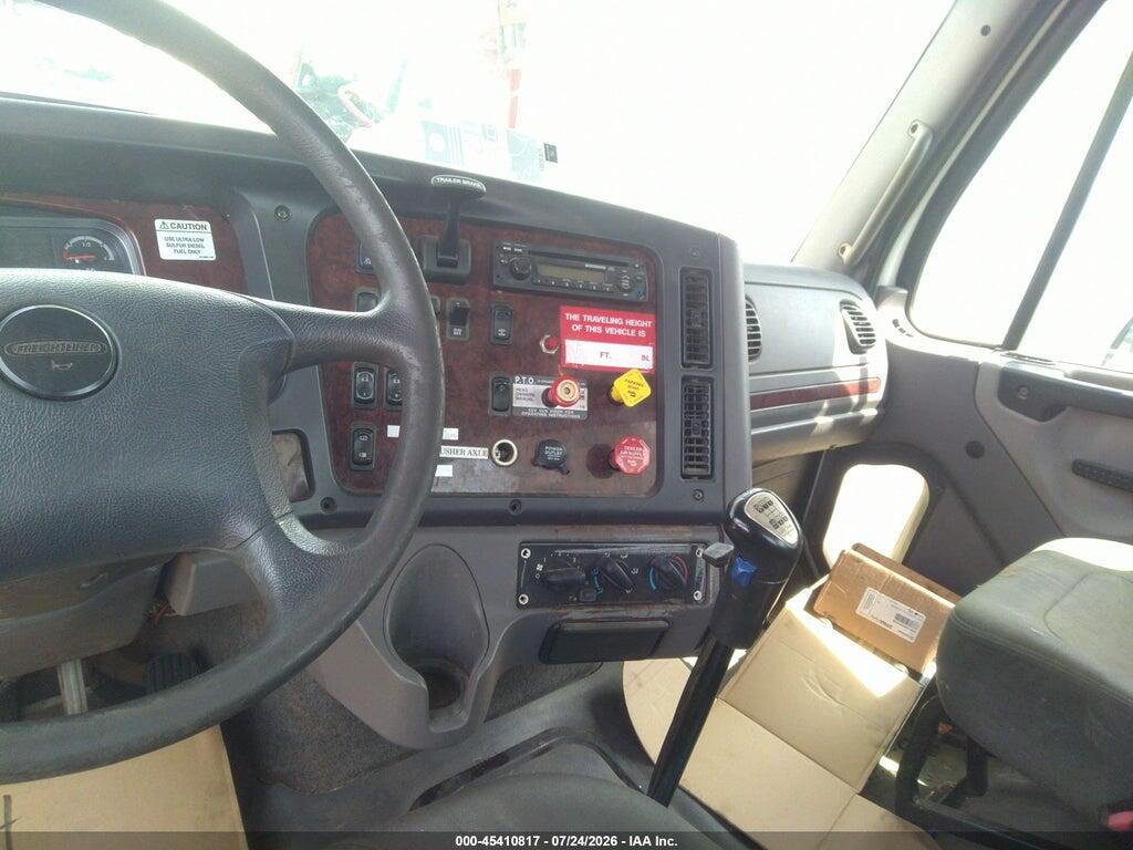 1FVHC7CVXBDAW0378 2011 FREIGHTLINER M2 photo no. 12