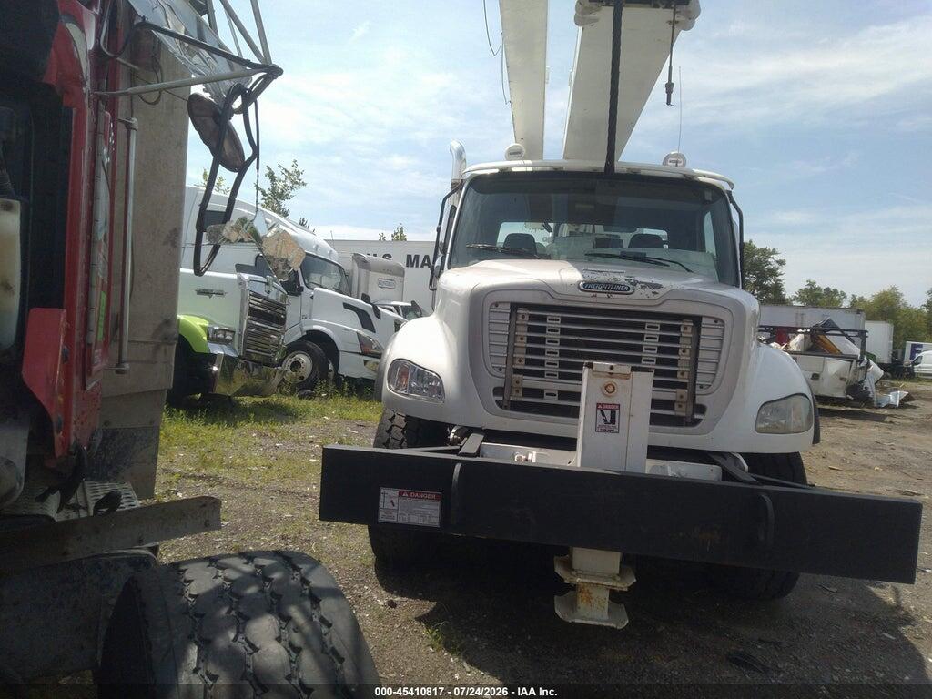 1FVHC7CVXBDAW0378 2011 FREIGHTLINER M2 photo no. 2