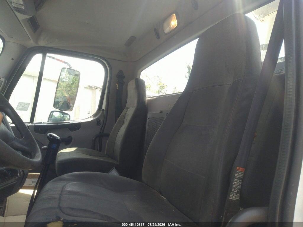 1FVHC7CVXBDAW0378 2011 FREIGHTLINER M2 photo no. 5