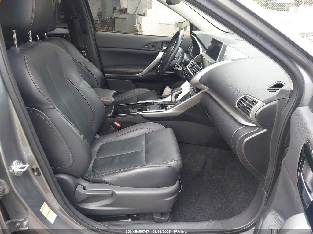 JA4AT5AA4JZ069393 2018 MITSUBISHI ECLIPSE CROSS photo no. 5