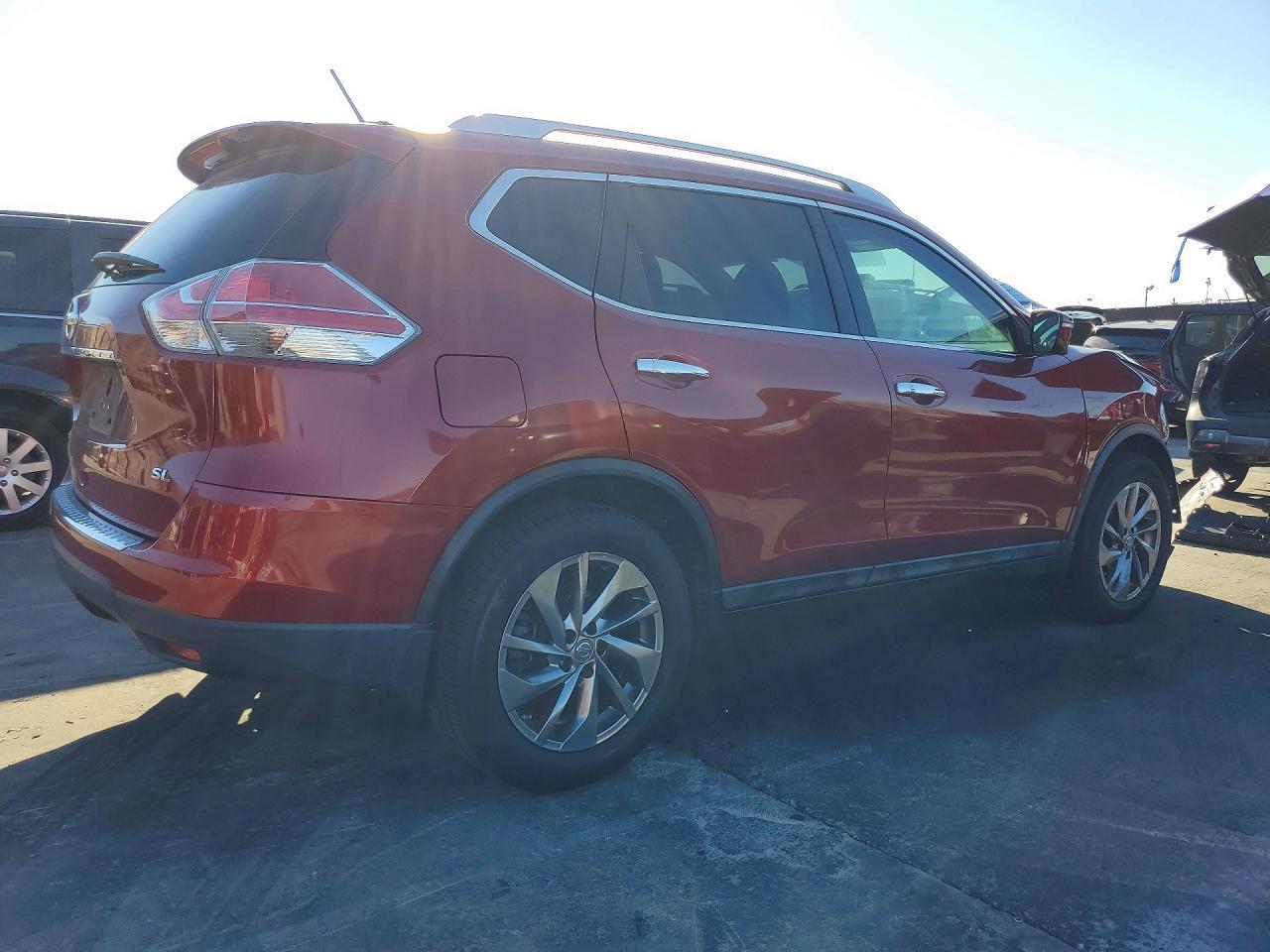 2015 NISSAN ROGUE SL — Фото 3 из 13