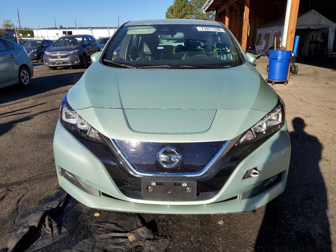 2018 NISSAN LEAF SL — Фото 5 из 12