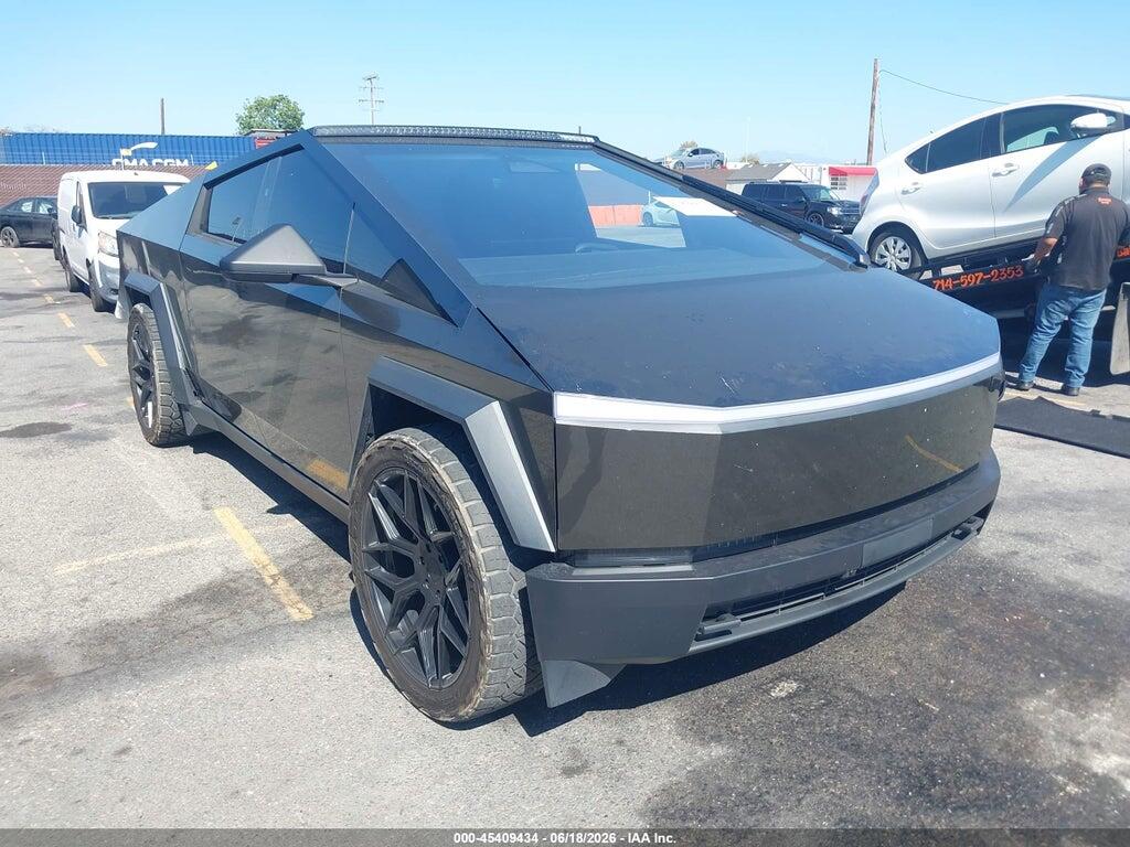 7G2CEHEE6RA020683 2024 TESLA CYBERTRUCK photo no. 1