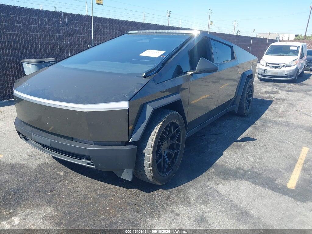 7G2CEHEE6RA020683 2024 TESLA CYBERTRUCK photo no. 2