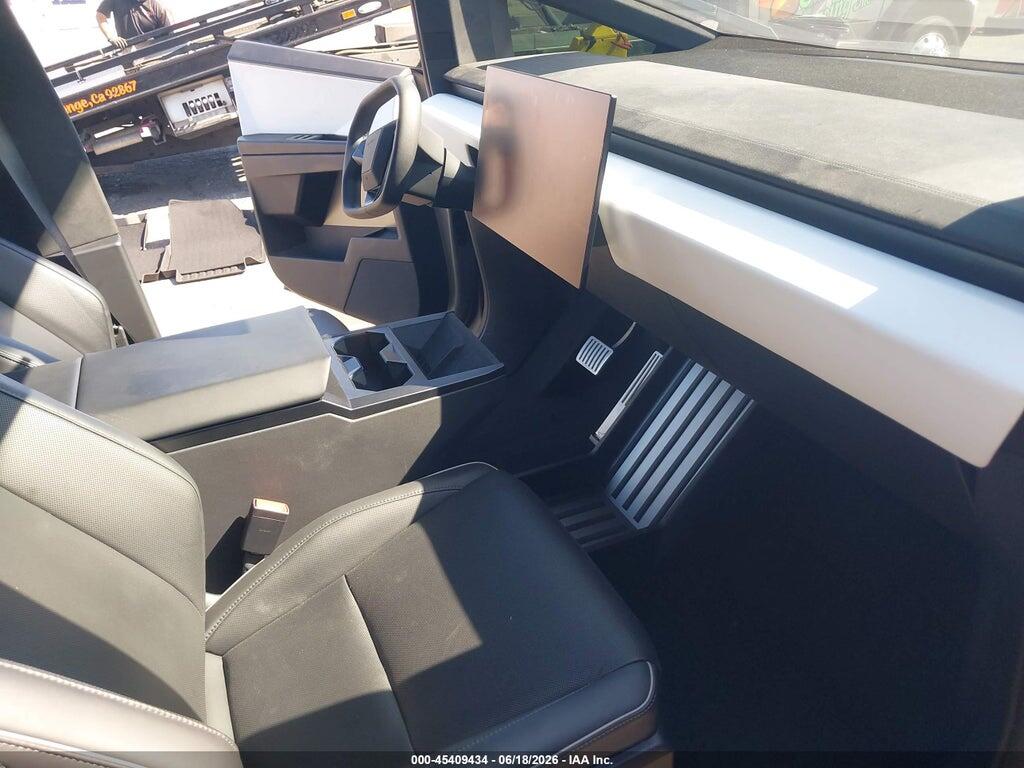 7G2CEHEE6RA020683 2024 TESLA CYBERTRUCK photo no. 5