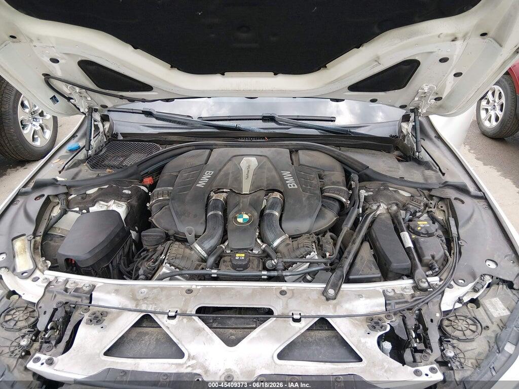 WBA7F0C52JGM23835 2018 BMW 7 SERIES photo no. 10