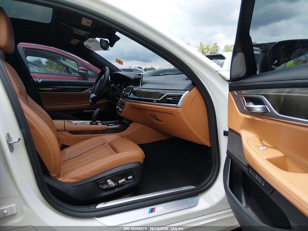 WBA7F0C52JGM23835 2018 BMW 7 SERIES photo no. 5