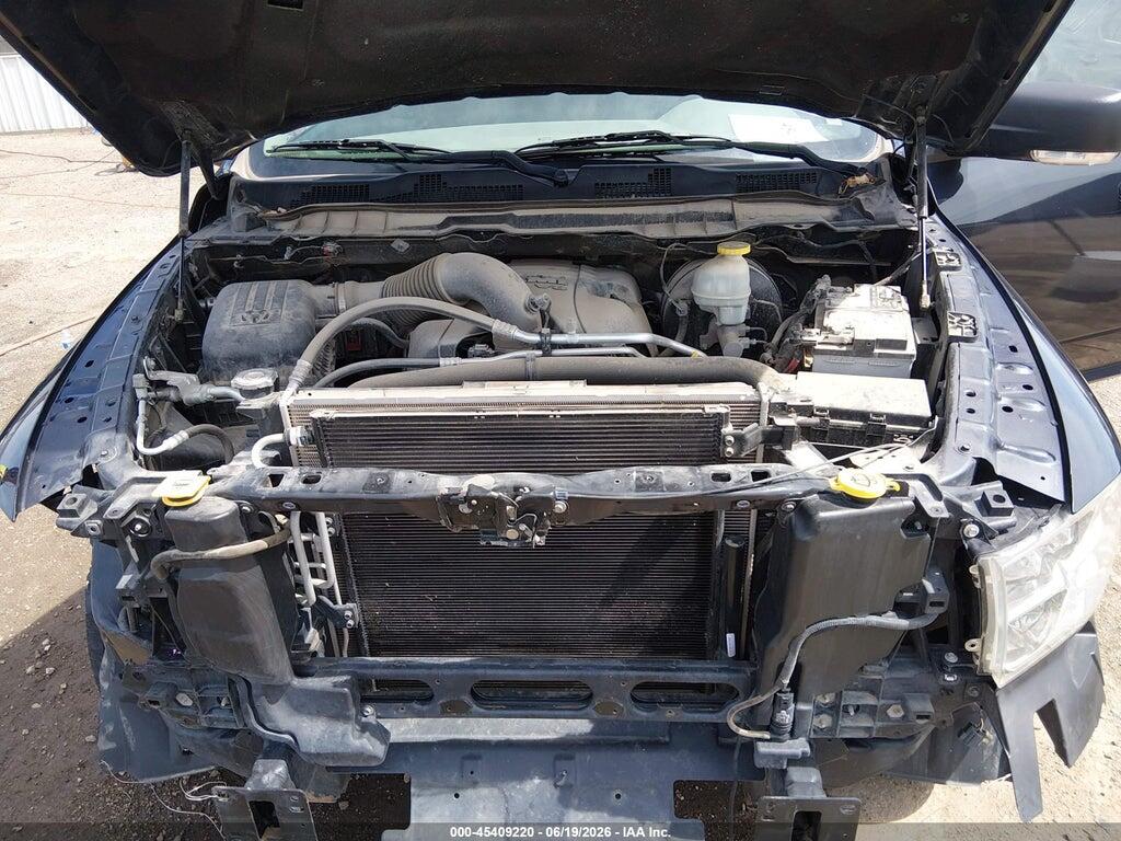 1C6RR7GT1JS120540 2018 RAM 1500 photo no. 10