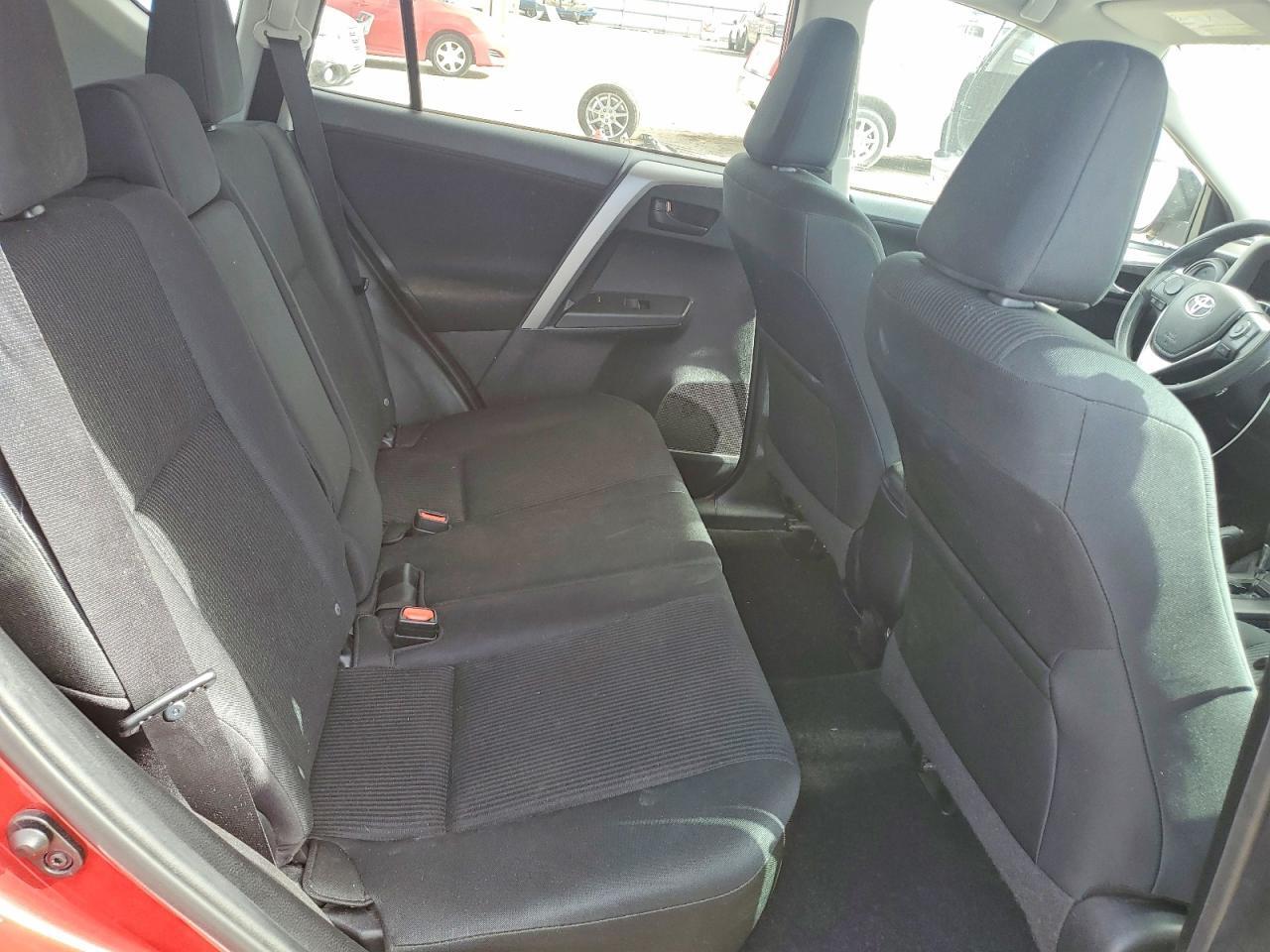 2017 TOYOTA RAV4 LE — Фото 10 из 12