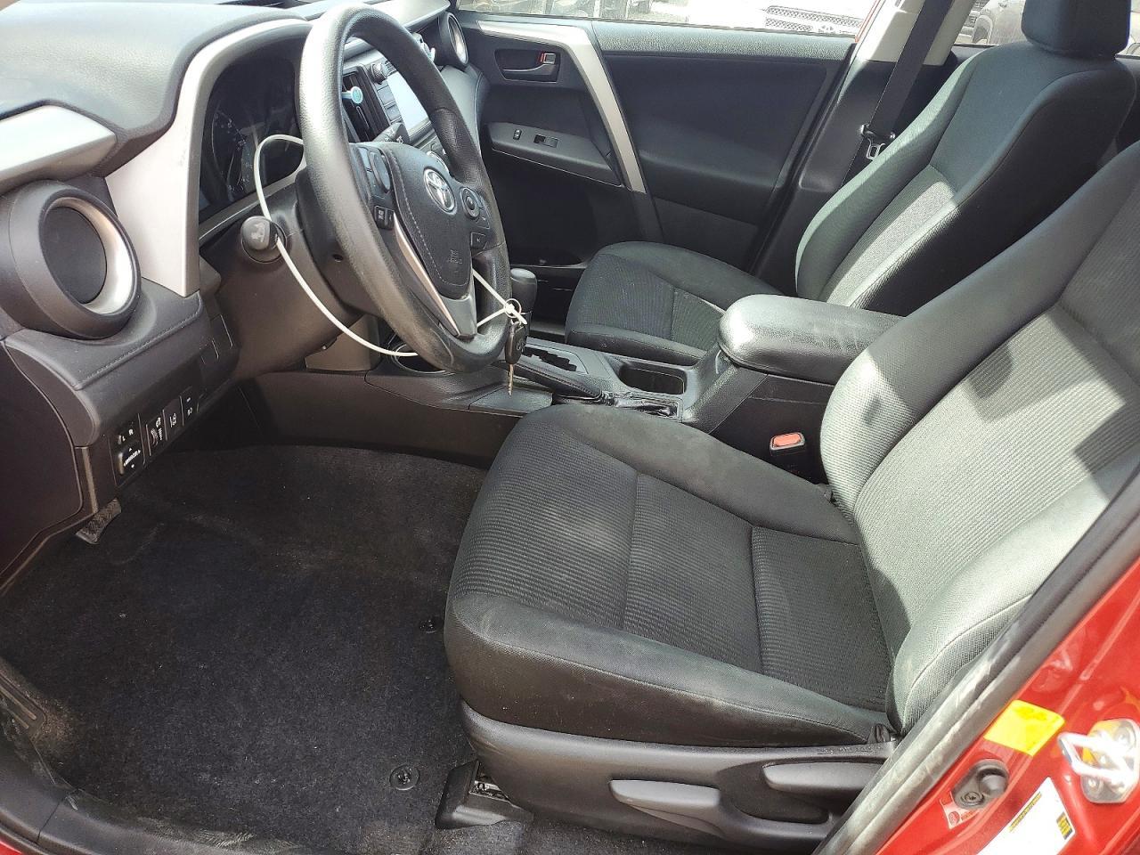 2017 TOYOTA RAV4 LE — Фото 7 из 12
