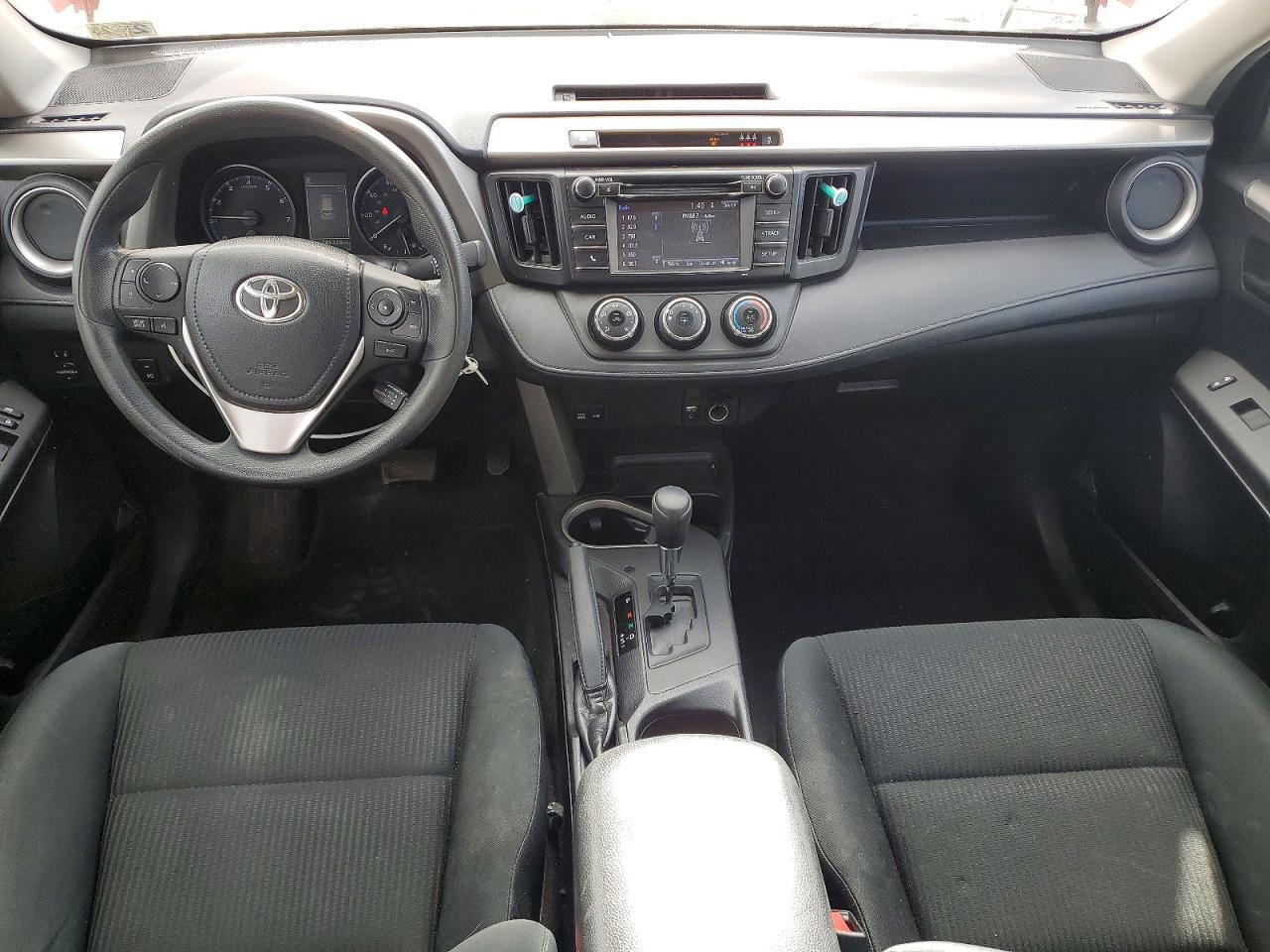 2017 TOYOTA RAV4 LE — Фото 8 из 12