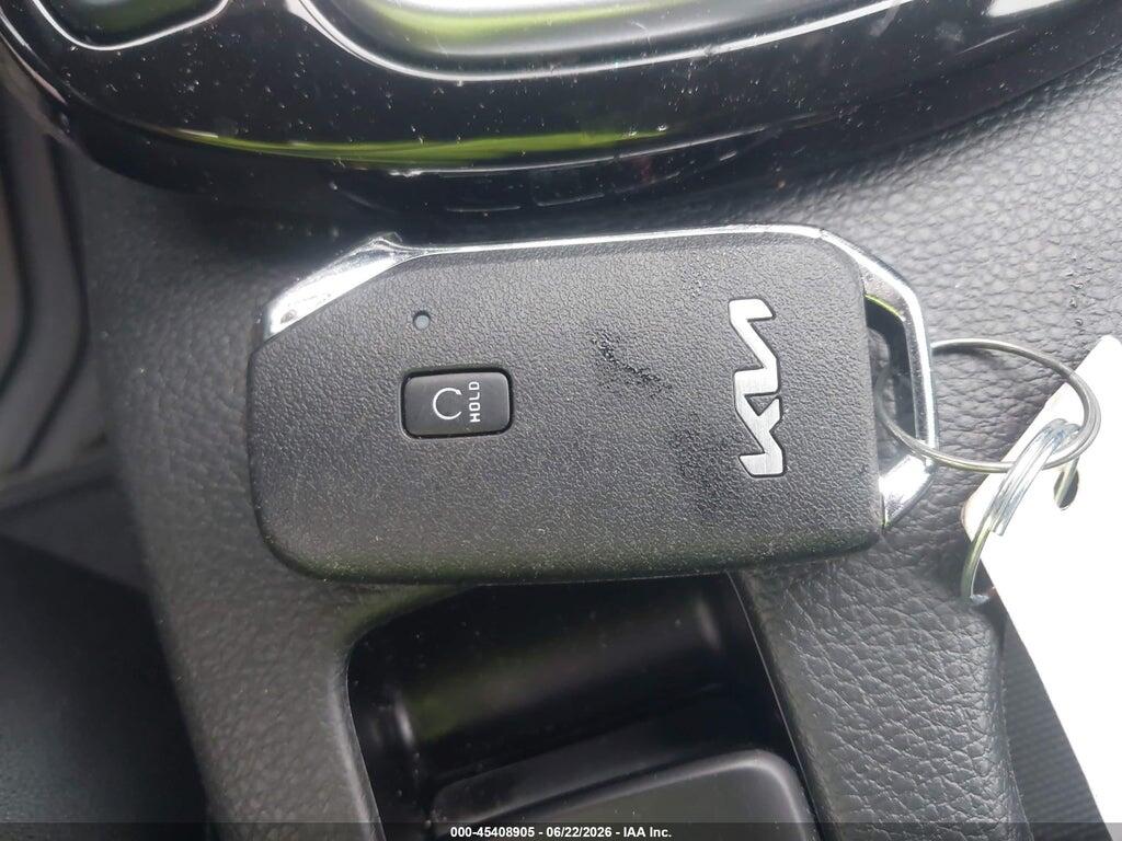 KNDETCA78S7782018 2025 KIA SELTOS photo no. 11