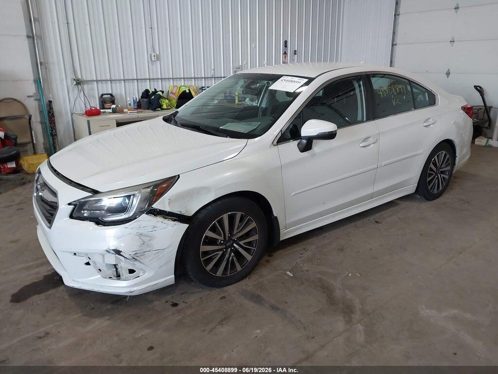 4S3BNAF67J3010441 2018 SUBARU LEGACY photo no. 2