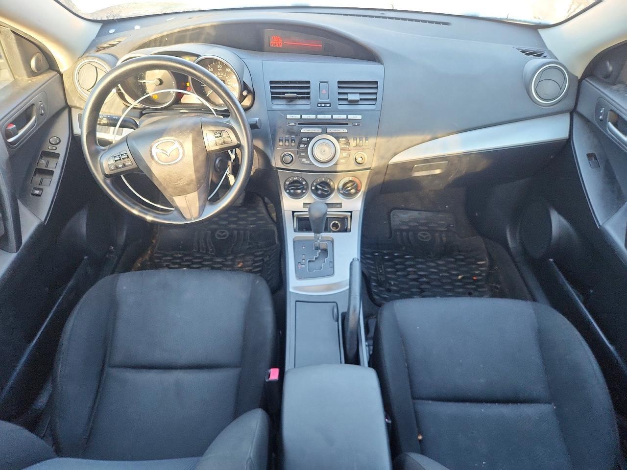2011 MAZDA 3 I — Фото 8 из 12