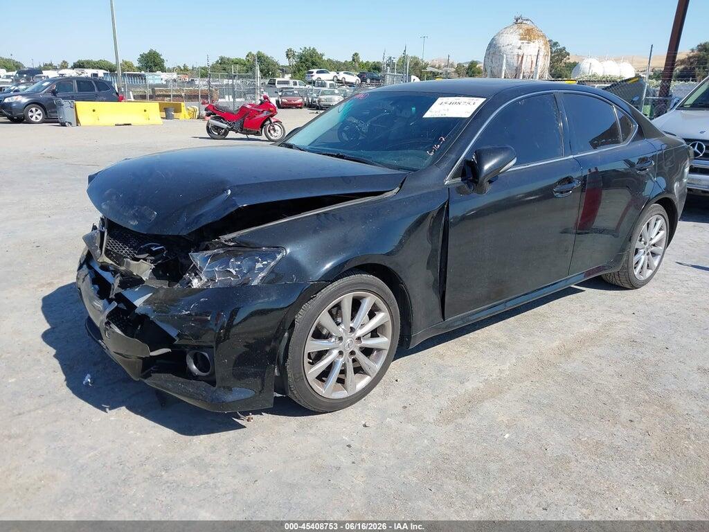 JTHBF5C24A5128424 2010 LEXUS IS 250 photo no. 2
