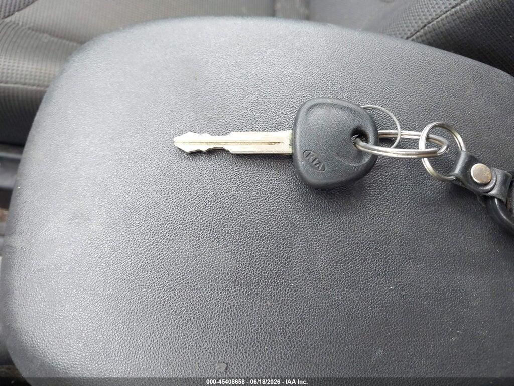 KNDJT2A23A7039214 2010 KIA SOUL photo no. 11