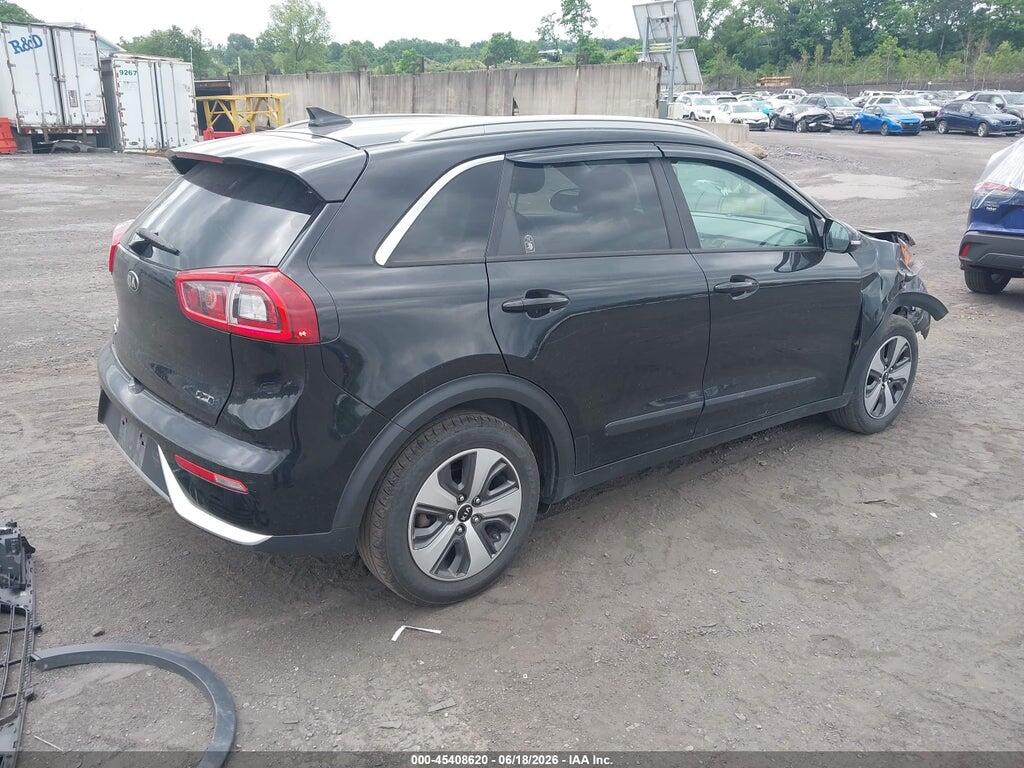 KNDCC3LCXH5036417 2017 KIA NIRO photo no. 4