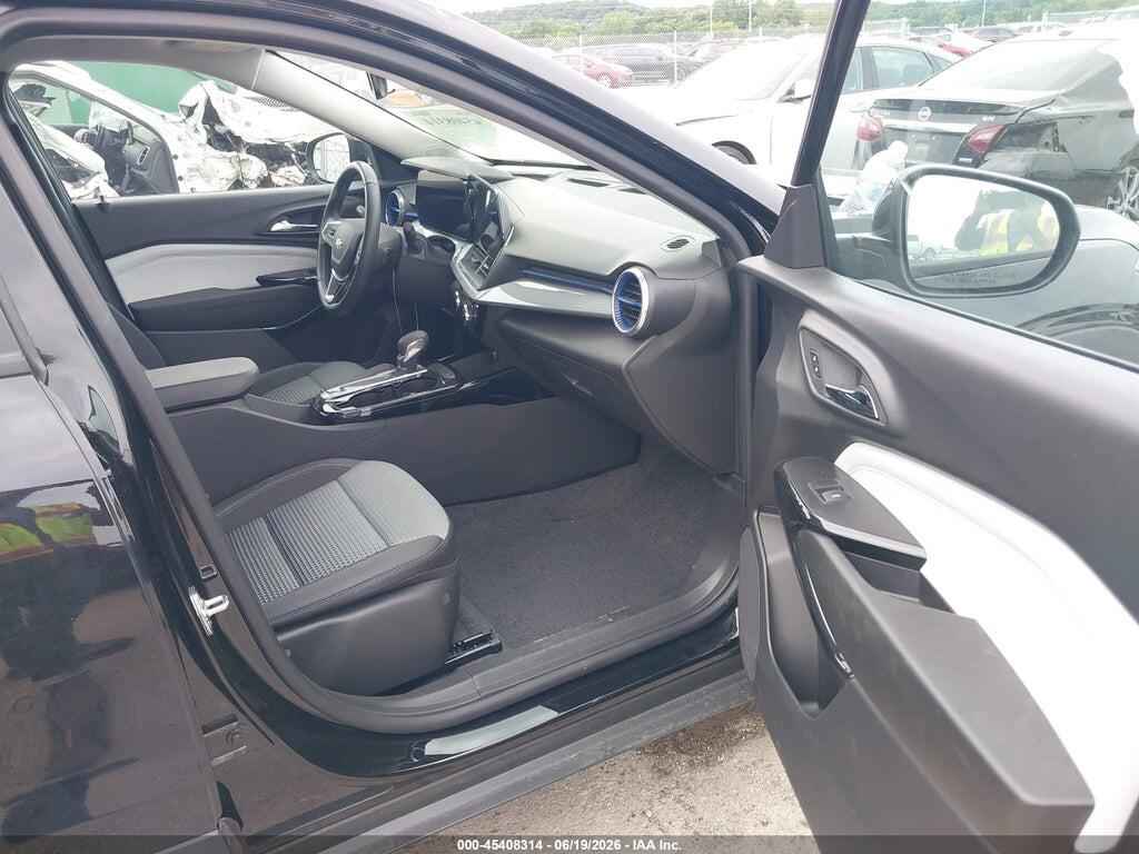 KL77LHEP4SC340597 2025 CHEVROLET TRAX photo no. 5