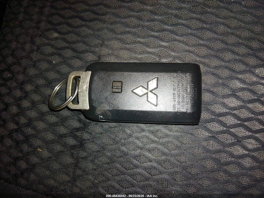 JA4AZ3A33HZ058917 2017 MITSUBISHI OUTLANDER photo no. 11