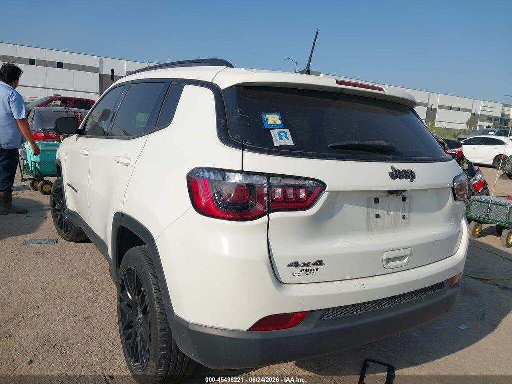 3C4NJDEB1MT551485 2021 JEEP COMPASS photo no. 3