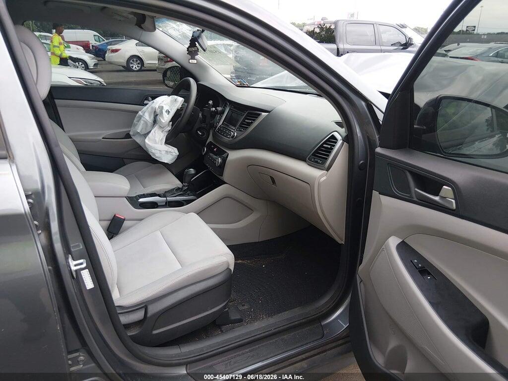 KM8J2CA46JU684012 2018 HYUNDAI TUCSON photo no. 5