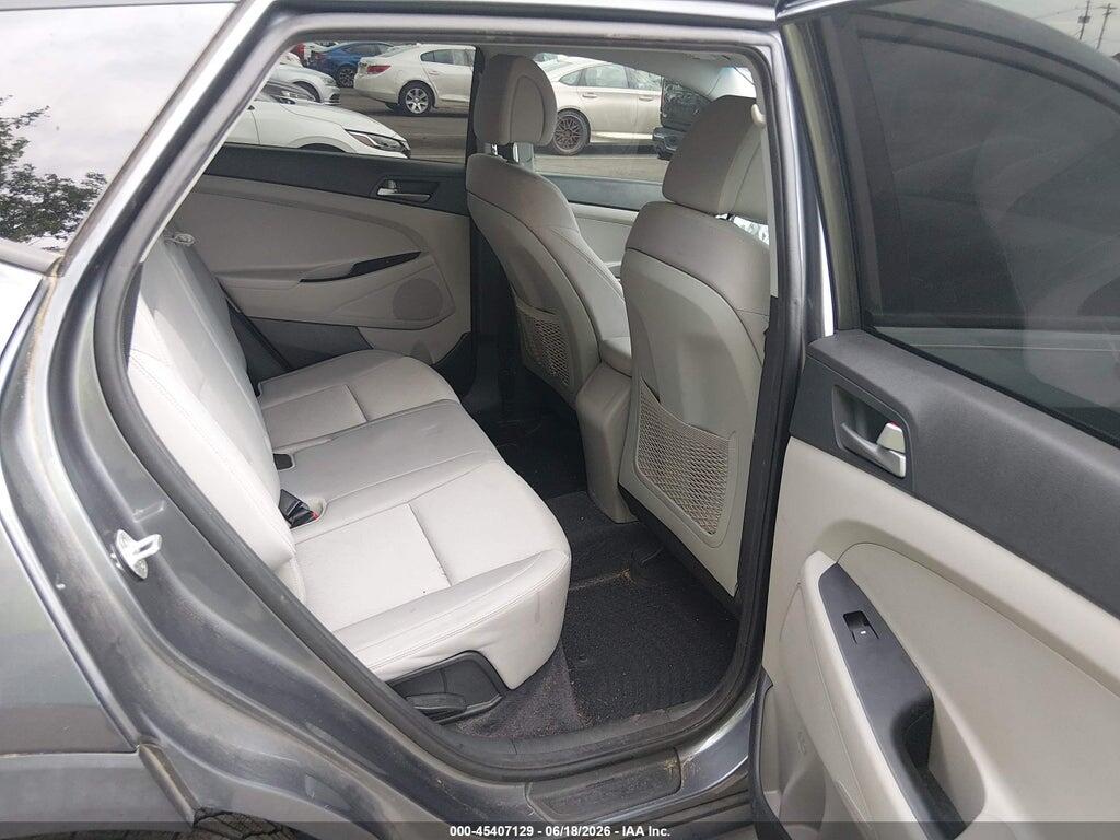 KM8J2CA46JU684012 2018 HYUNDAI TUCSON photo no. 8