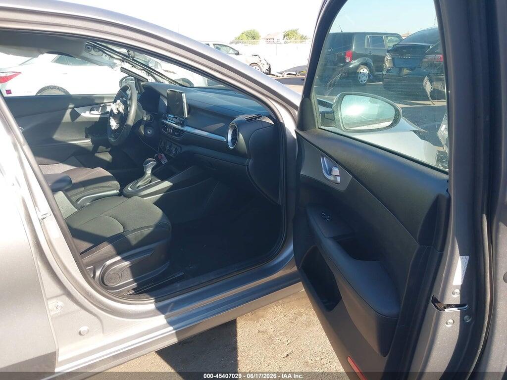 3KPF24AD5NE482508 2022 KIA FORTE photo no. 5