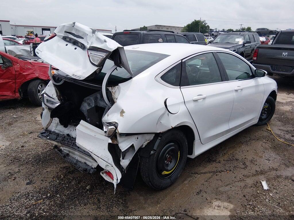 1C3CCCAB5FN607369 2015 CHRYSLER 200 photo no. 4