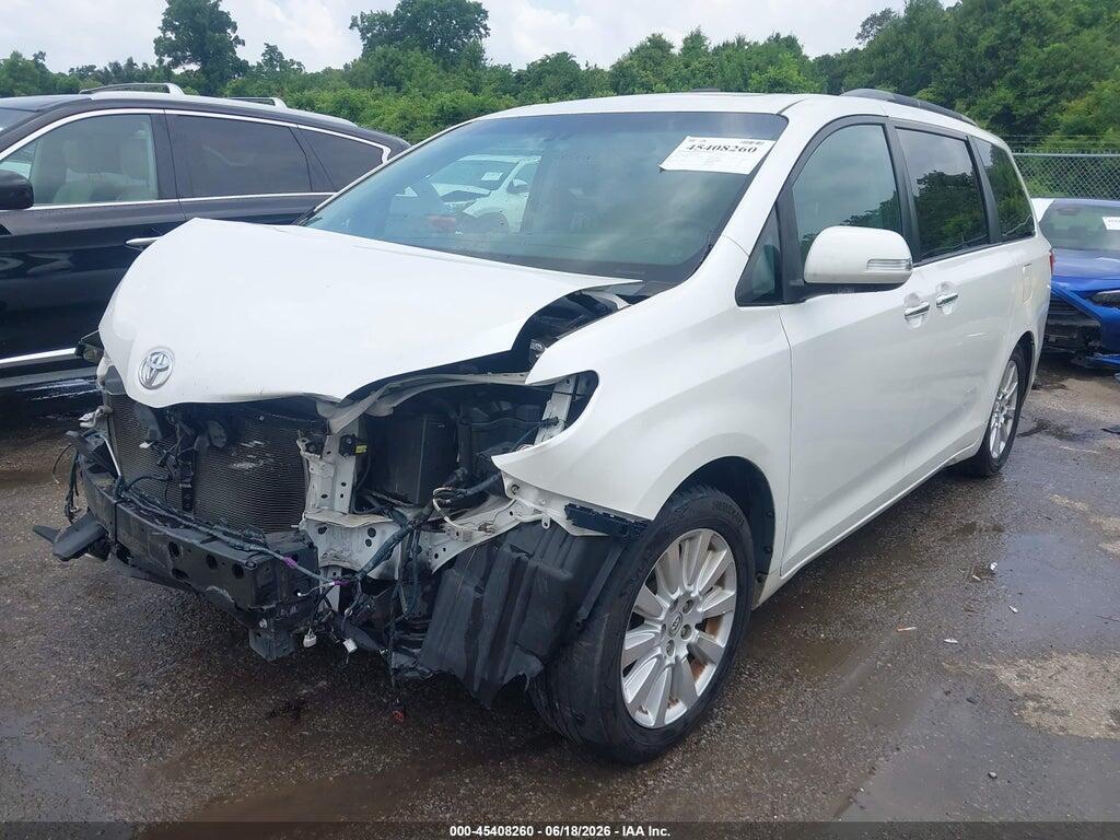 5TDYK3DC8FS654768 2015 TOYOTA SIENNA photo no. 2