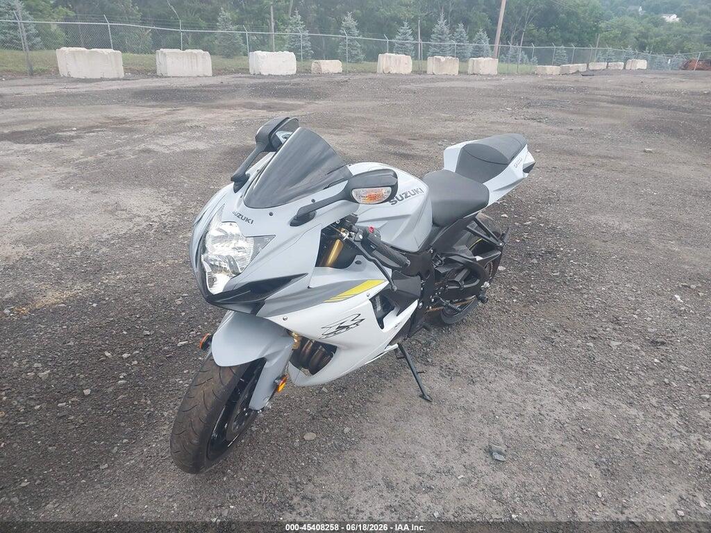JS1GR7MA4N7101194 2022 SUZUKI GSX-R750 photo no. 2