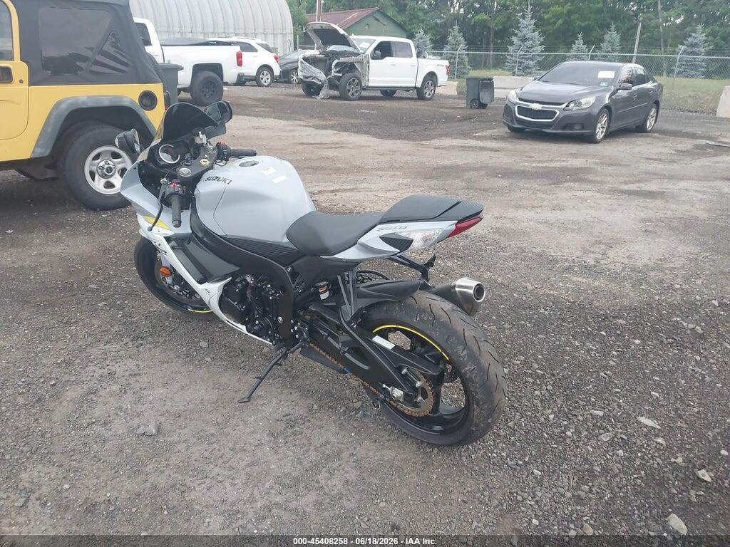 JS1GR7MA4N7101194 2022 SUZUKI GSX-R750 photo no. 3