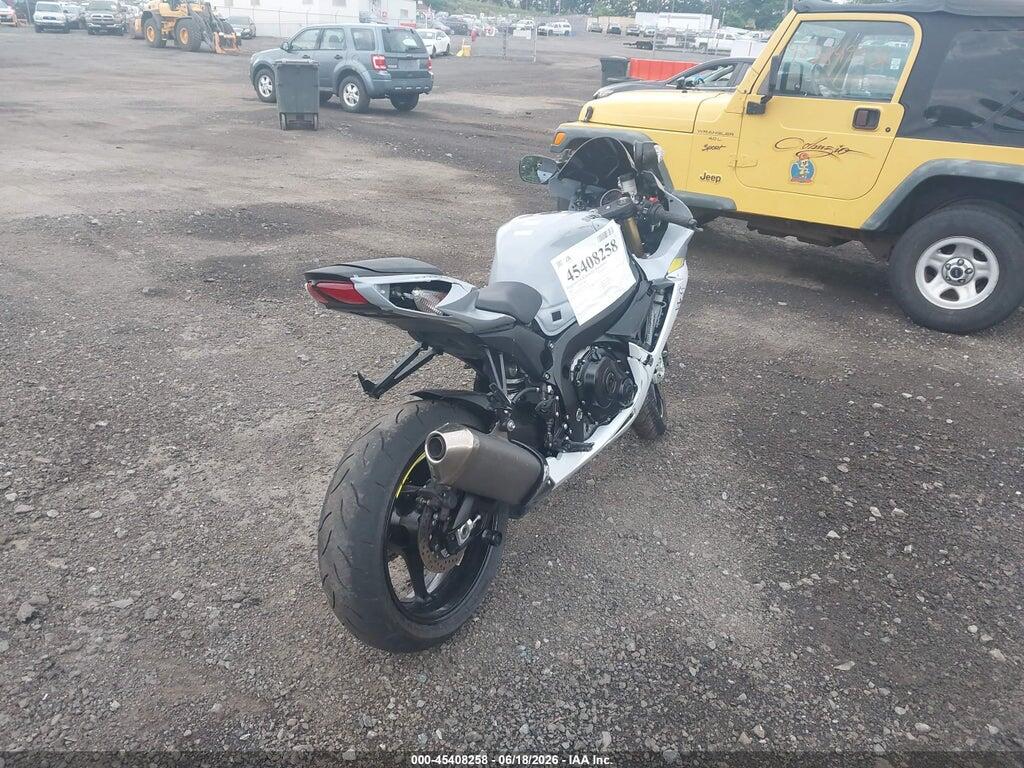 JS1GR7MA4N7101194 2022 SUZUKI GSX-R750 photo no. 4