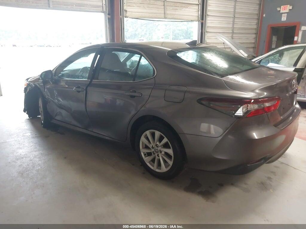 4T1C11BK7NU058956 2022 TOYOTA CAMRY photo no. 3