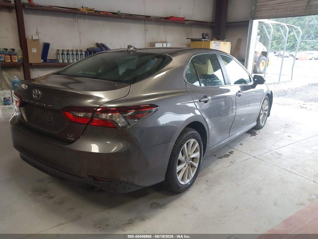 4T1C11BK7NU058956 2022 TOYOTA CAMRY photo no. 4