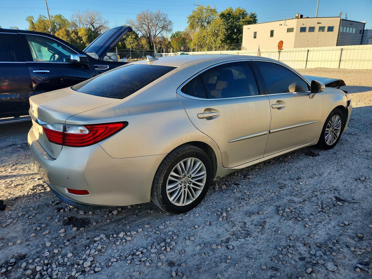 2014 LEXUS ES 350 — Фото 3 из 12