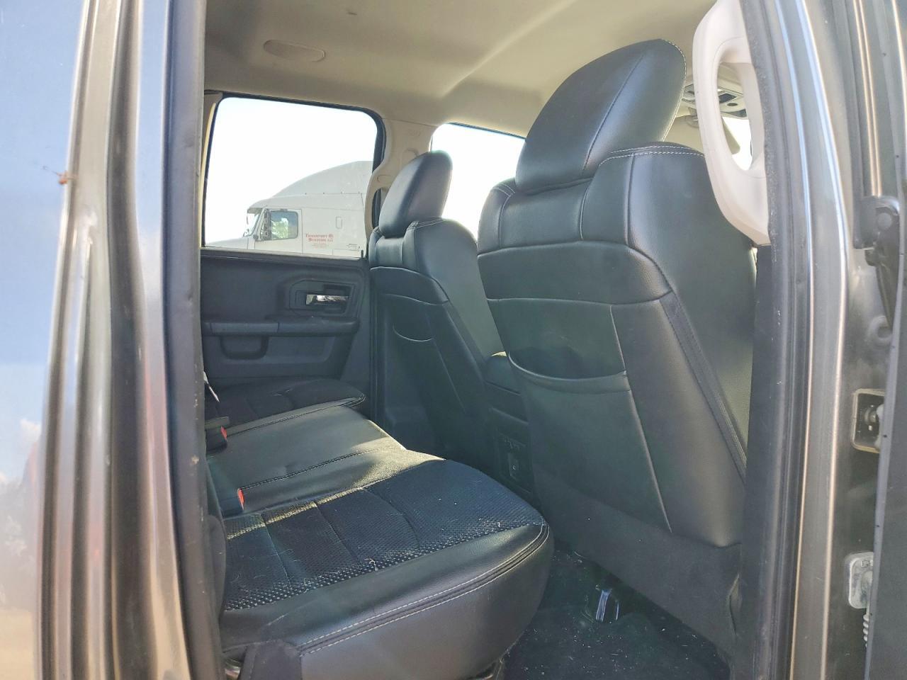 2013 RAM 1500 SPORT — Фото 10 из 12