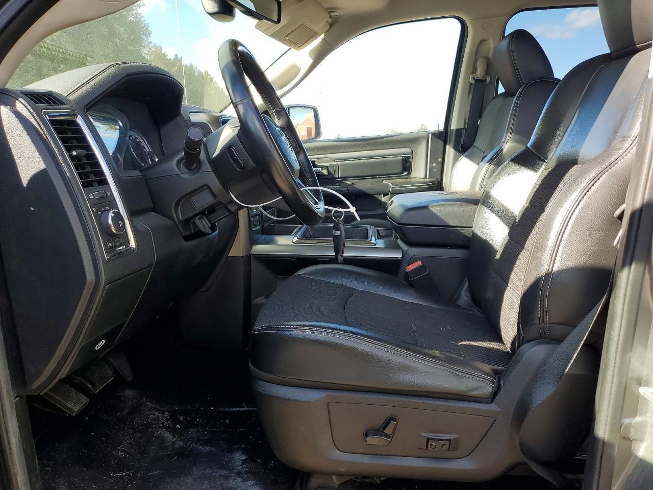 2013 RAM 1500 SPORT — Фото 7 из 12