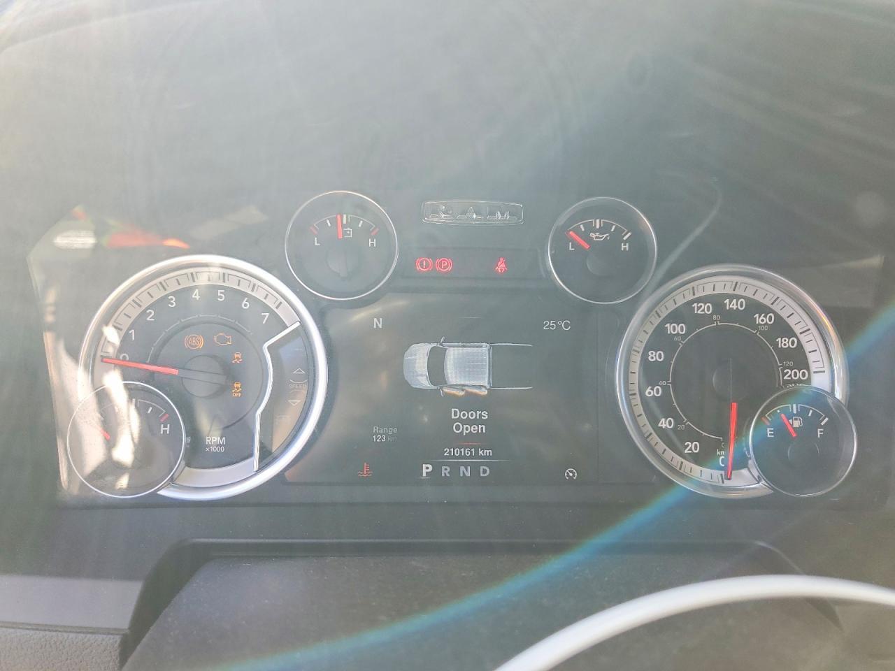2013 RAM 1500 SPORT — Фото 9 из 12