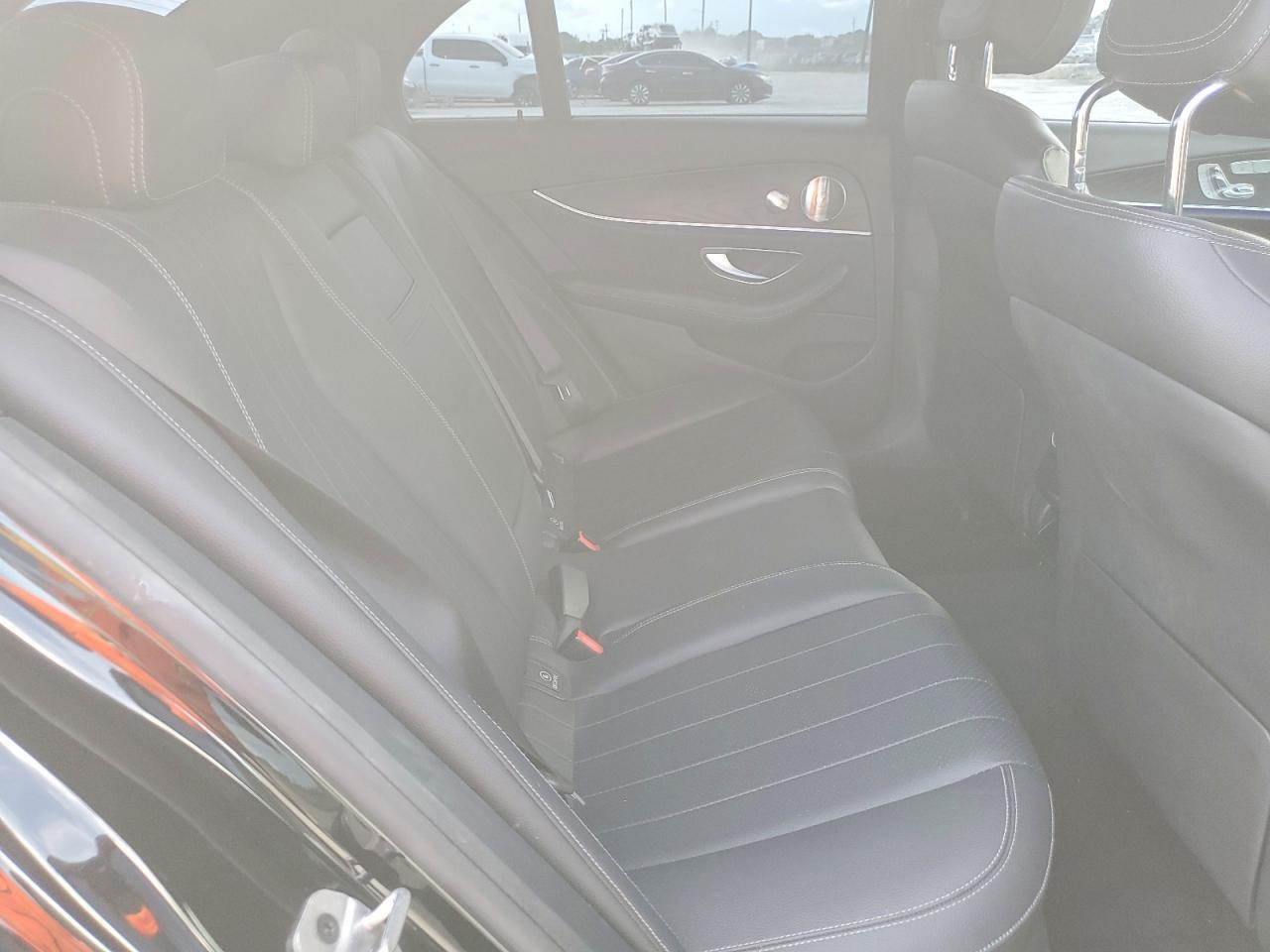 2023 MERCEDES-BENZ E 350 4MATIC — Фото 10 из 12
