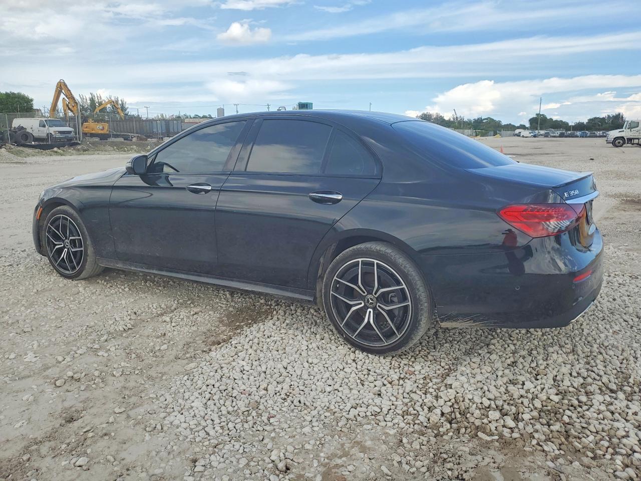 2023 MERCEDES-BENZ E 350 4MATIC — Фото 2 из 12