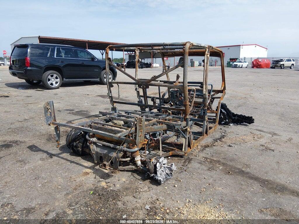 3JBUCAP45KK001456 2019 CAN-AM DEFENDER MAX photo no. 4