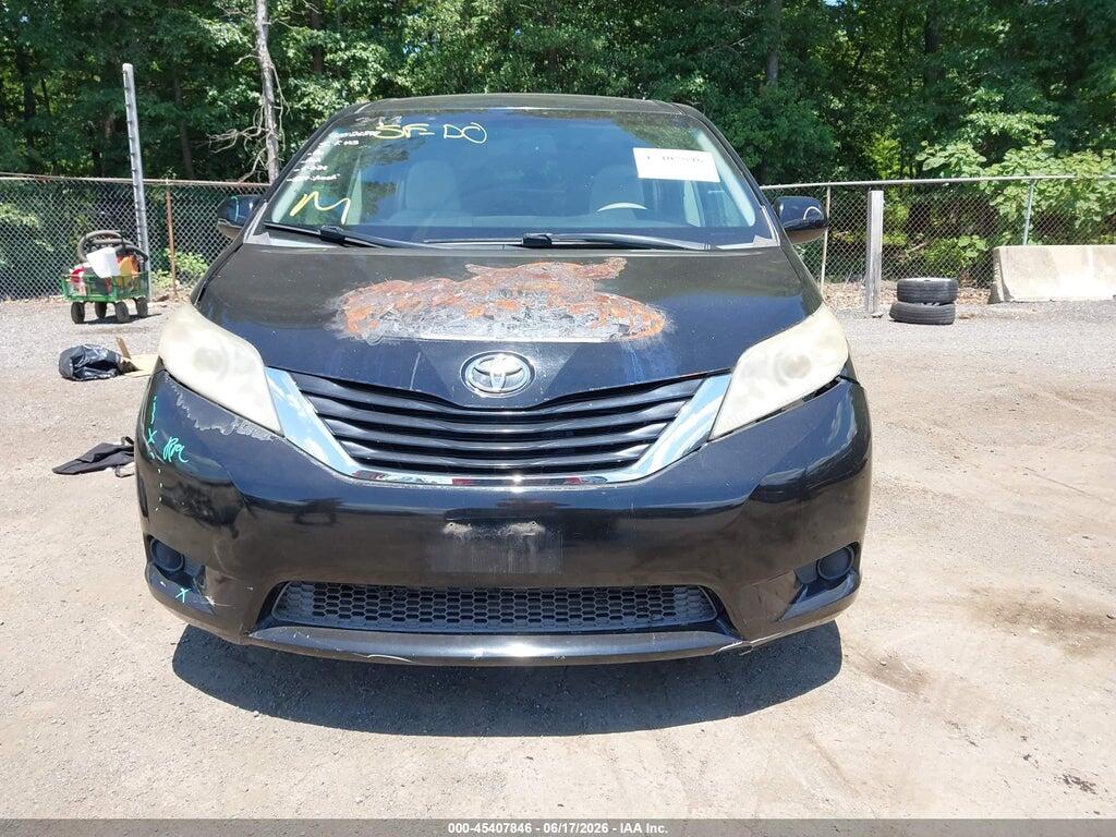 5TDKK3DC6BS037272 2011 TOYOTA SIENNA photo no. 12