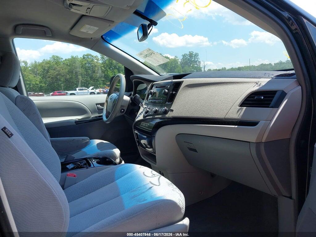 5TDKK3DC6BS037272 2011 TOYOTA SIENNA photo no. 5