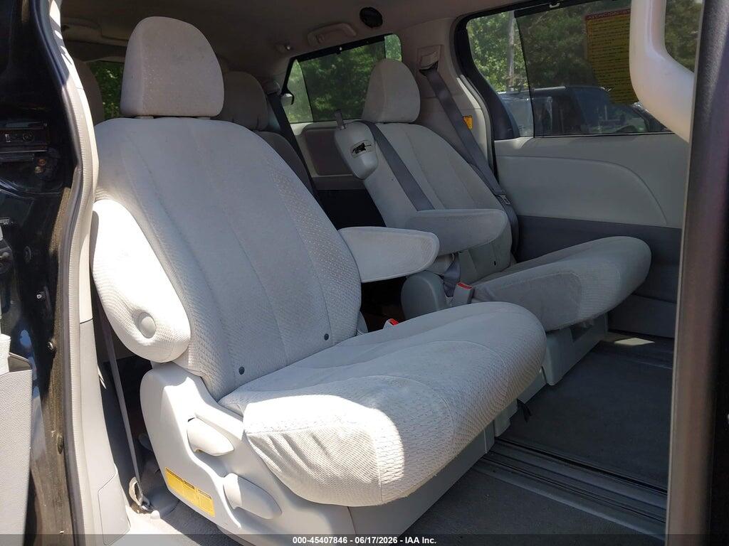 5TDKK3DC6BS037272 2011 TOYOTA SIENNA photo no. 8