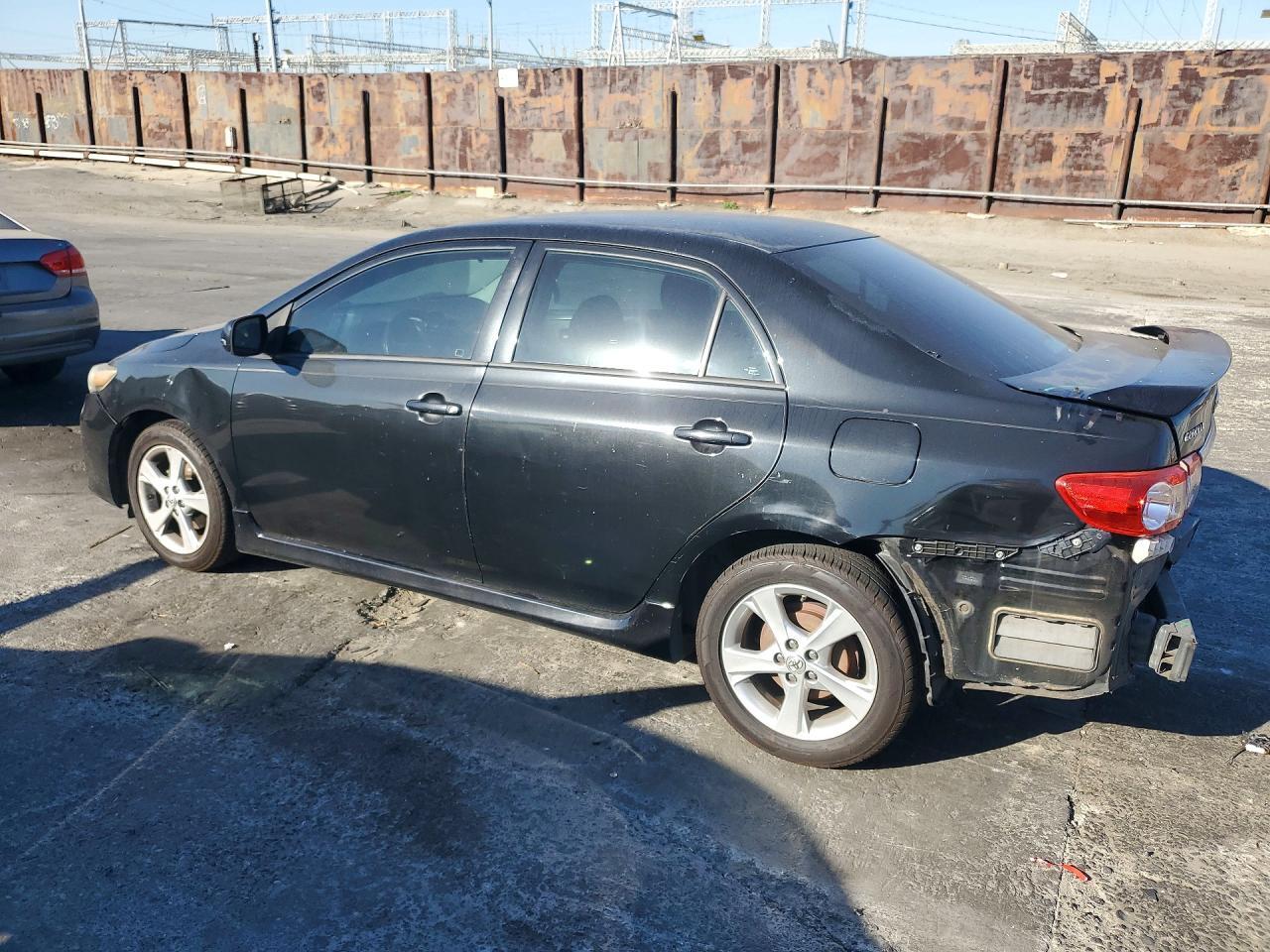 2013 TOYOTA COROLLA S — Фото 2 из 12