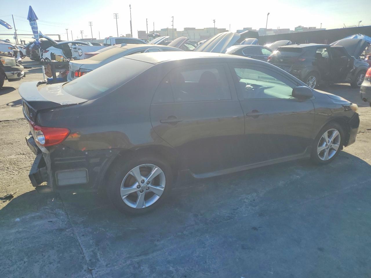 2013 TOYOTA COROLLA S — Фото 3 из 12